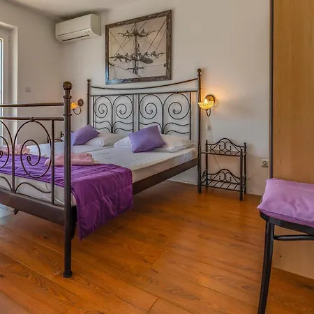 Gostinjska kuća Natalija 3*