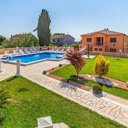 Natalija 3* メドゥリン