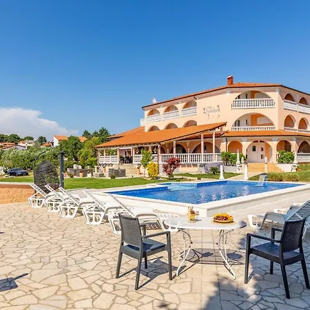 Bed & Breakfast Natalija 3*